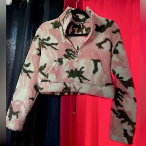 Pink Camo Fuzzy Crop Jacket XS